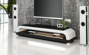 Wili TV Stand